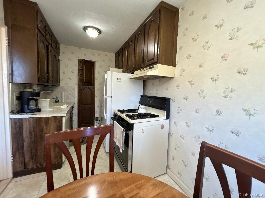 17 -15 160th Street # 5-94, Whitestone, NY 11357