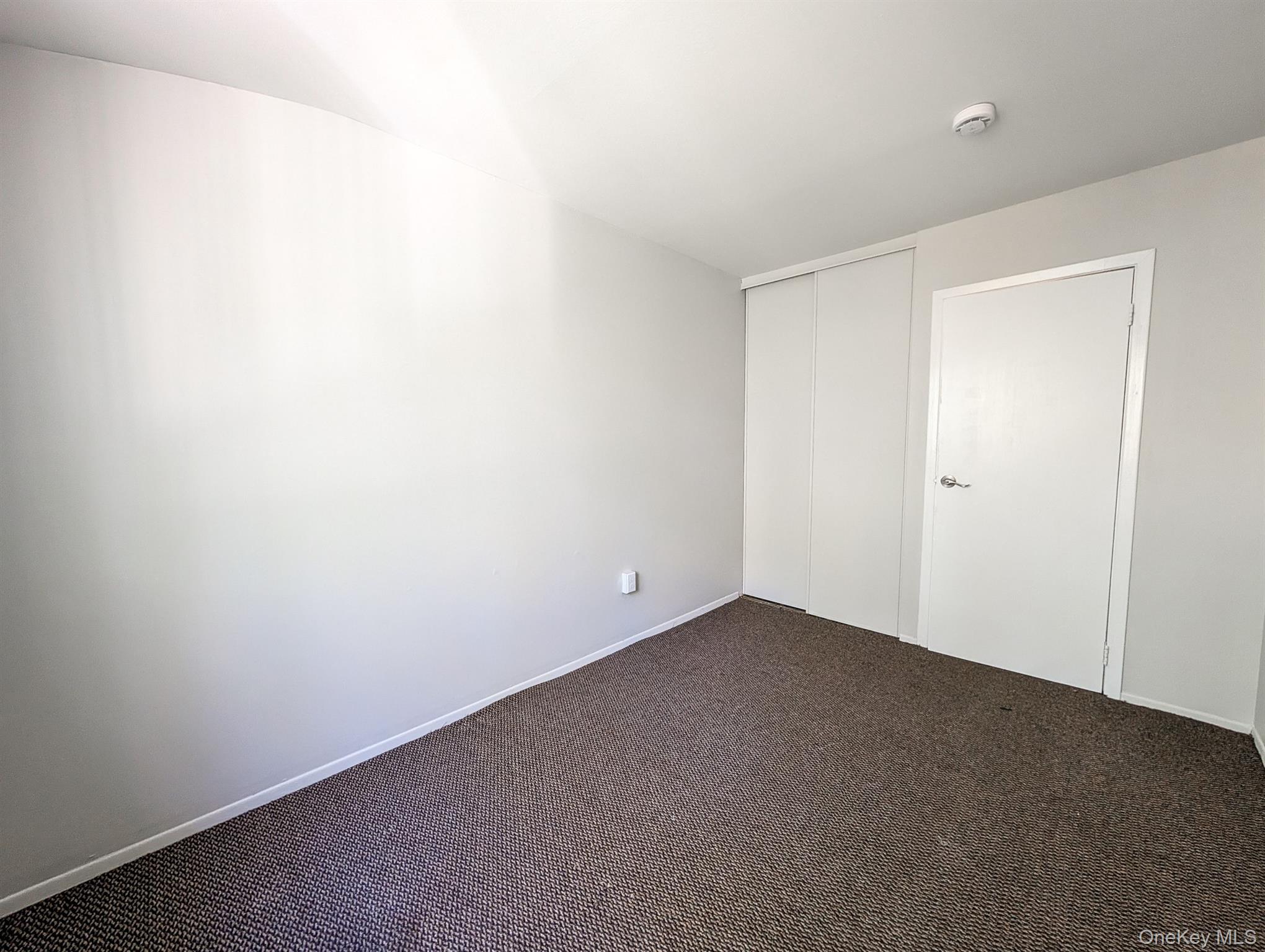 136 Hill Crescent, Calverton, NY 11933