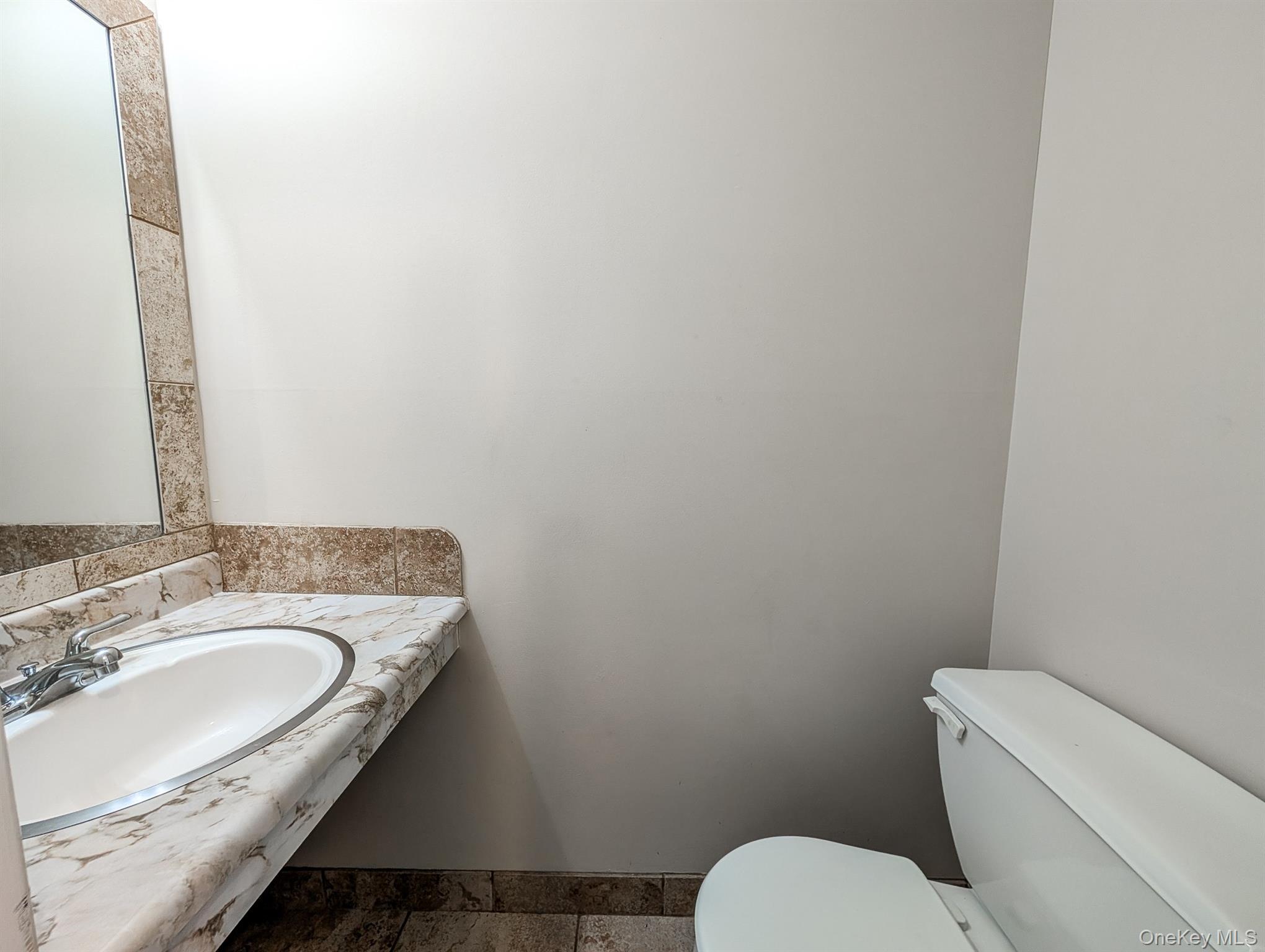 136 Hill Crescent, Calverton, NY 11933