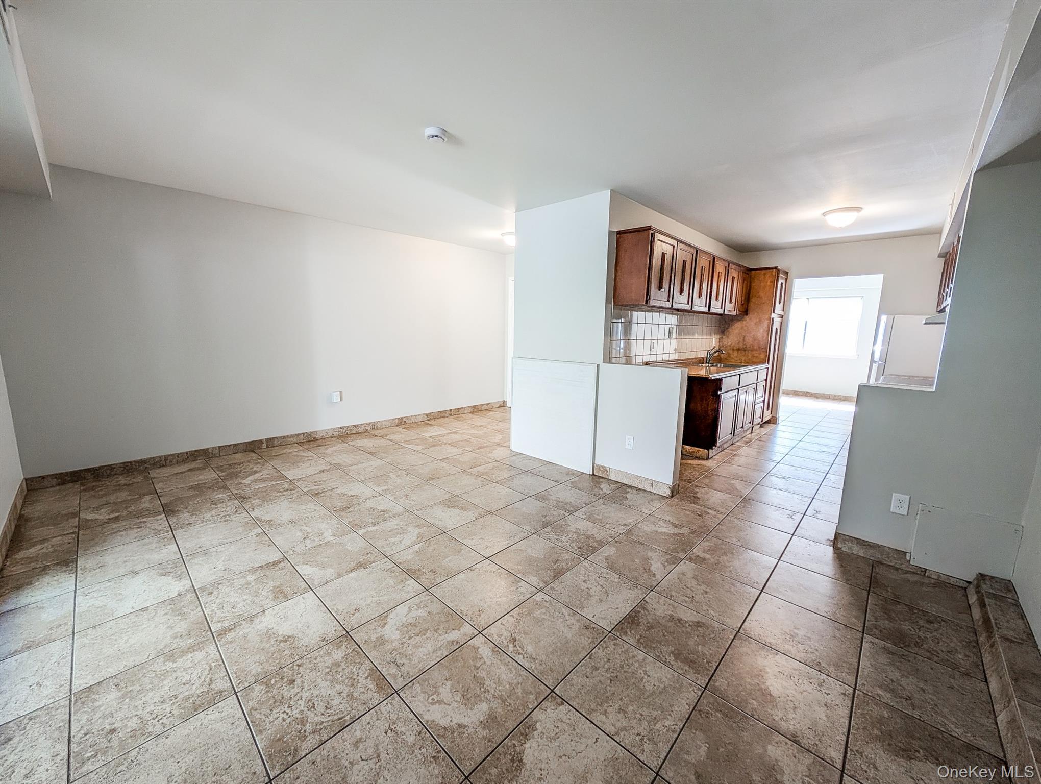 136 Hill Crescent, Calverton, NY 11933