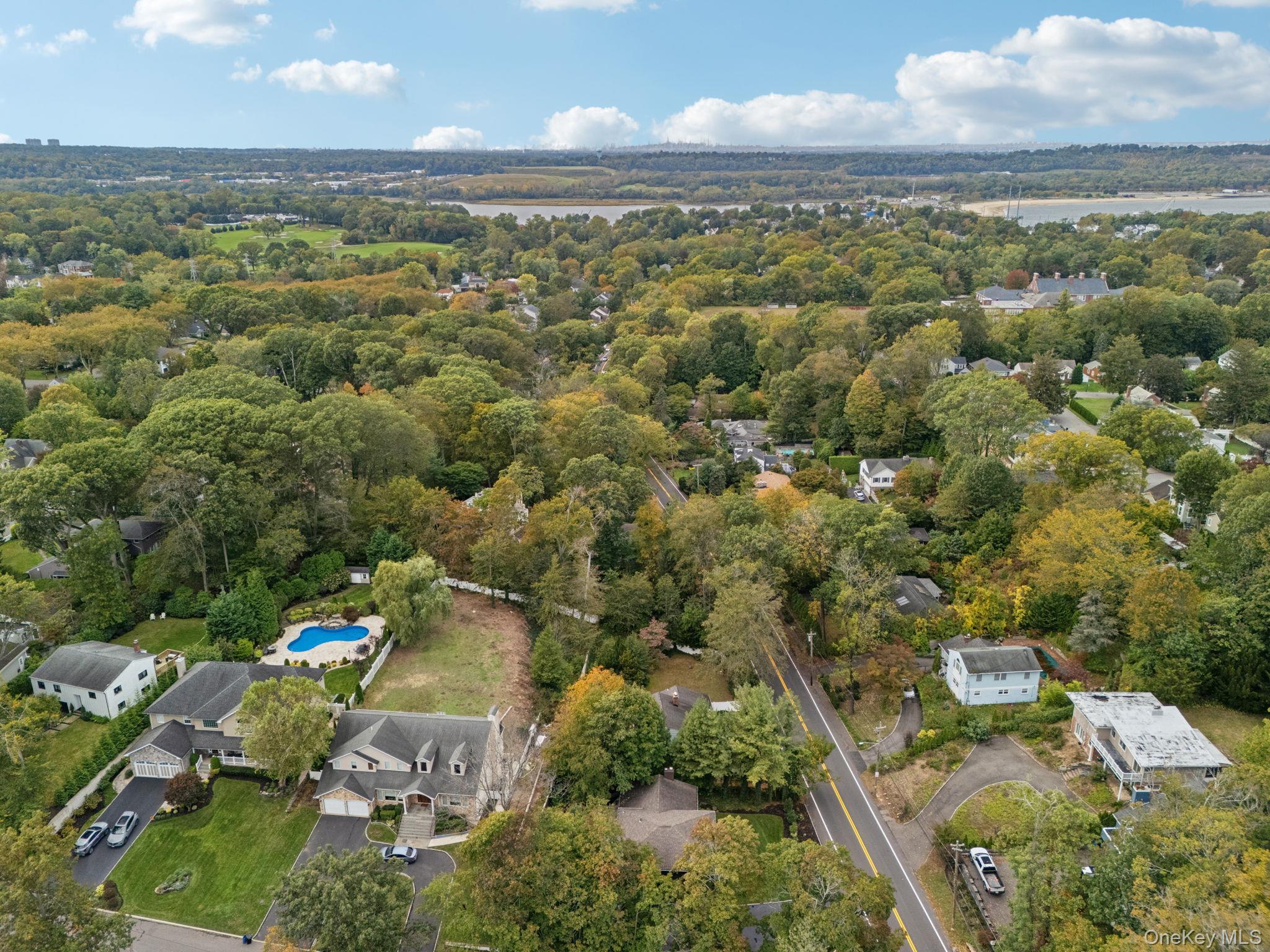 33 Scudders Lane, Glen Head, NY 11545