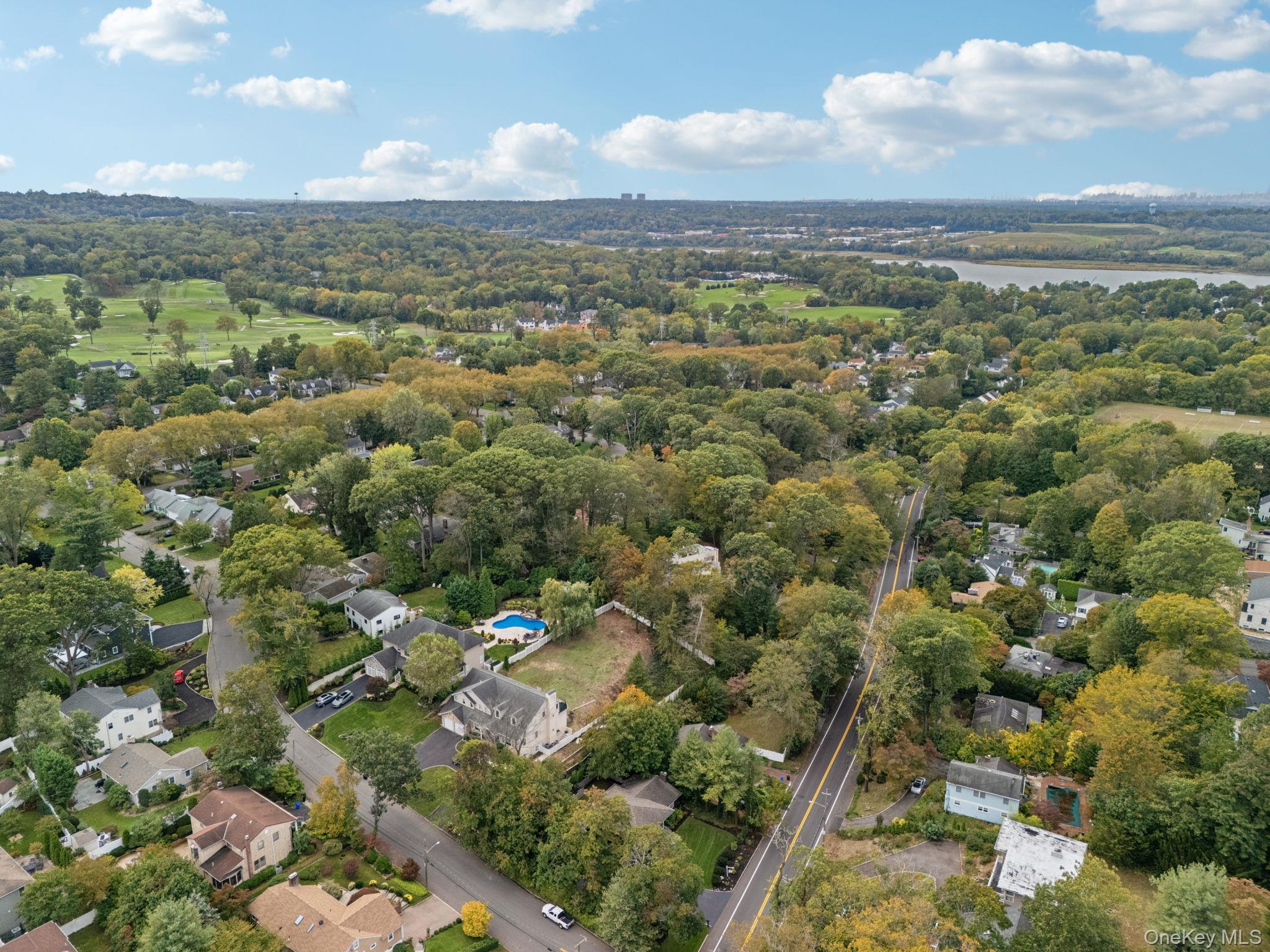 33 Scudders Lane, Glen Head, NY 11545