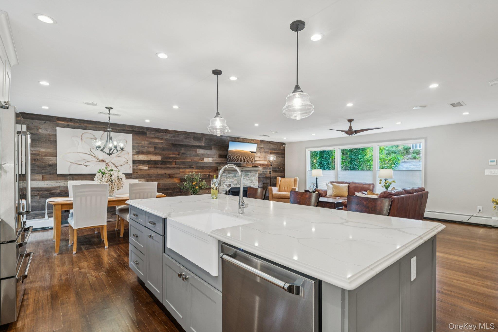 33 Scudders Lane, Glen Head, NY 11545