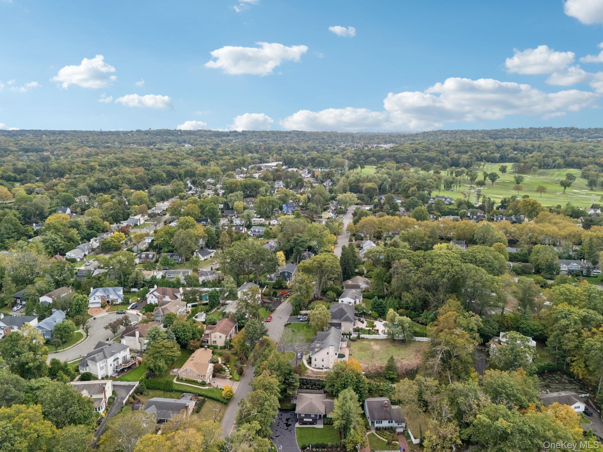 33 Scudders Lane, Glen Head, NY 11545