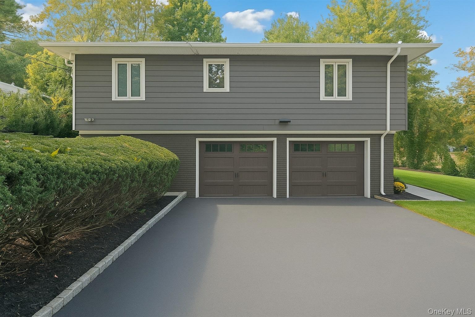 33 Scudders Lane, Glen Head, NY 11545