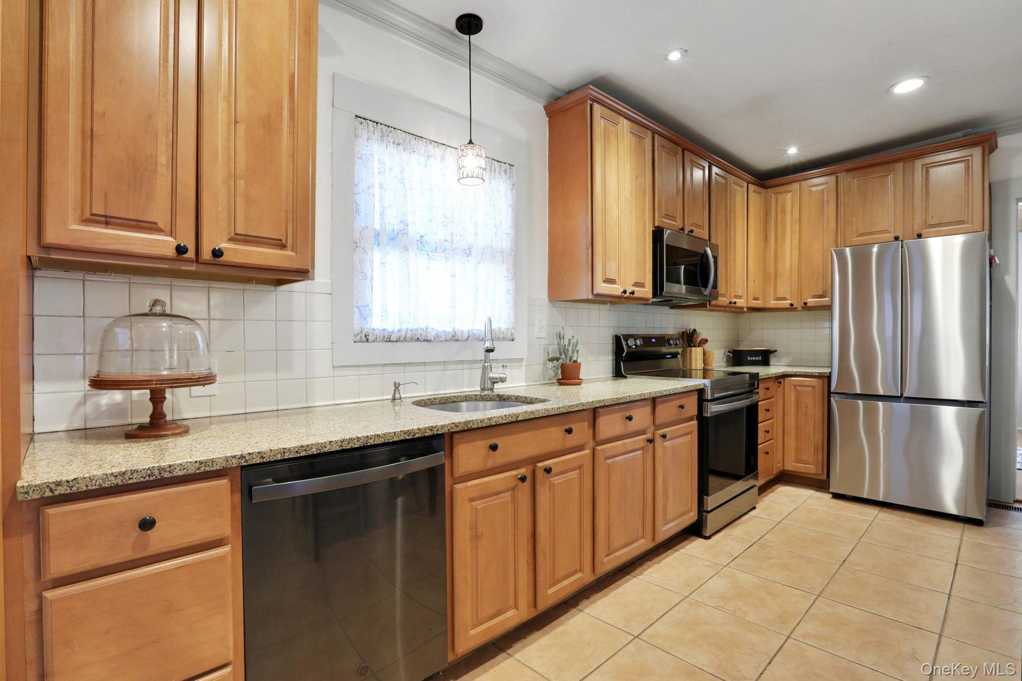 40 Main Street, Esopus, NY 12429