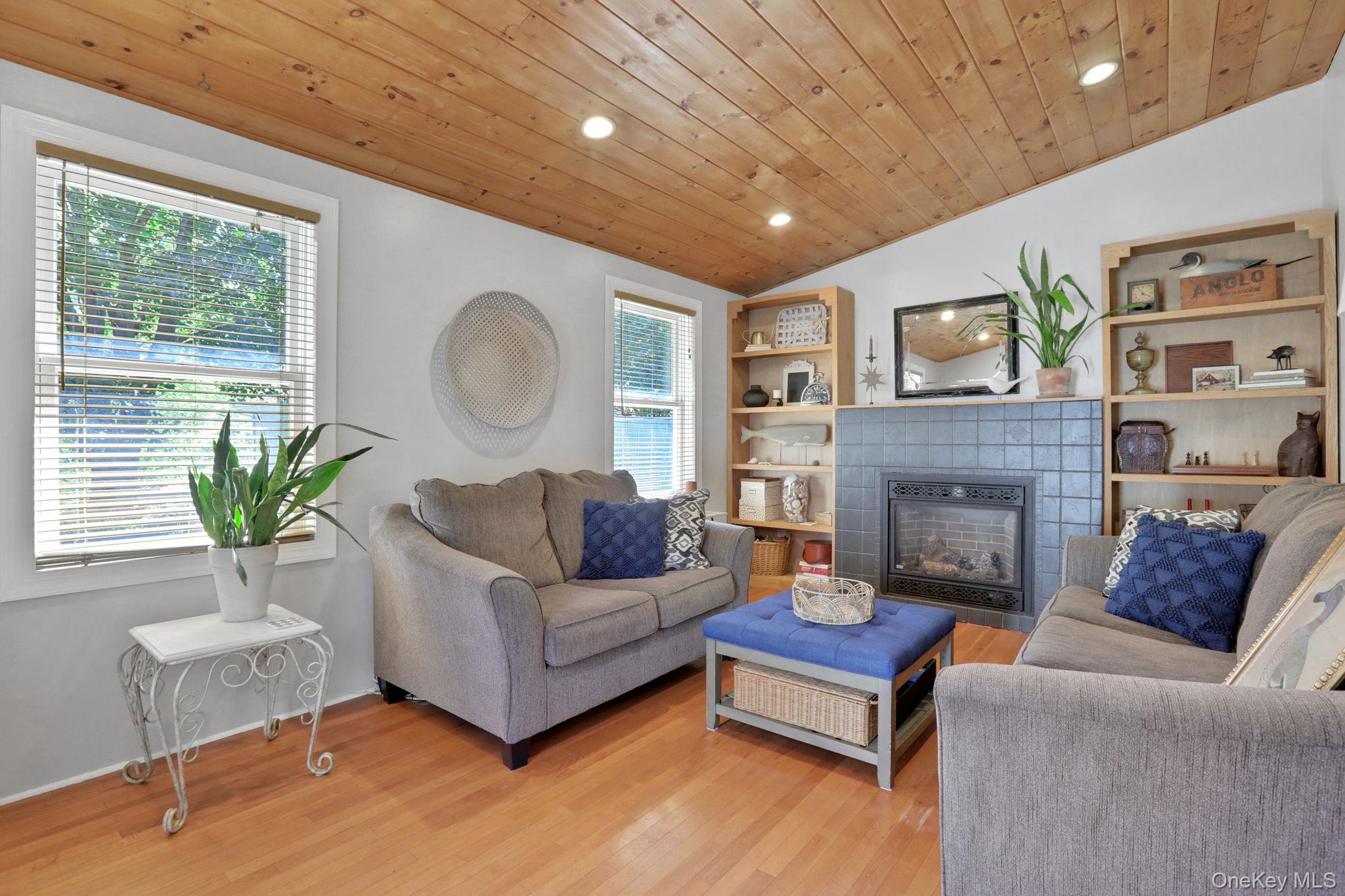 40 Main Street, Esopus, NY 12429