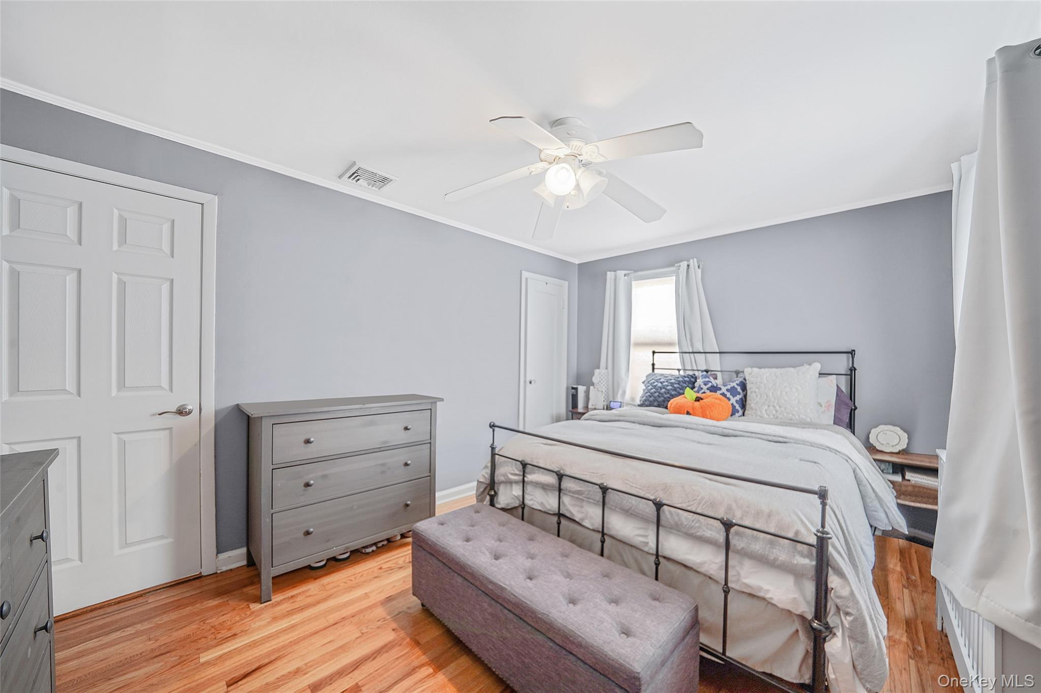 17 Barnstable Road, East Rockaway, NY 11518