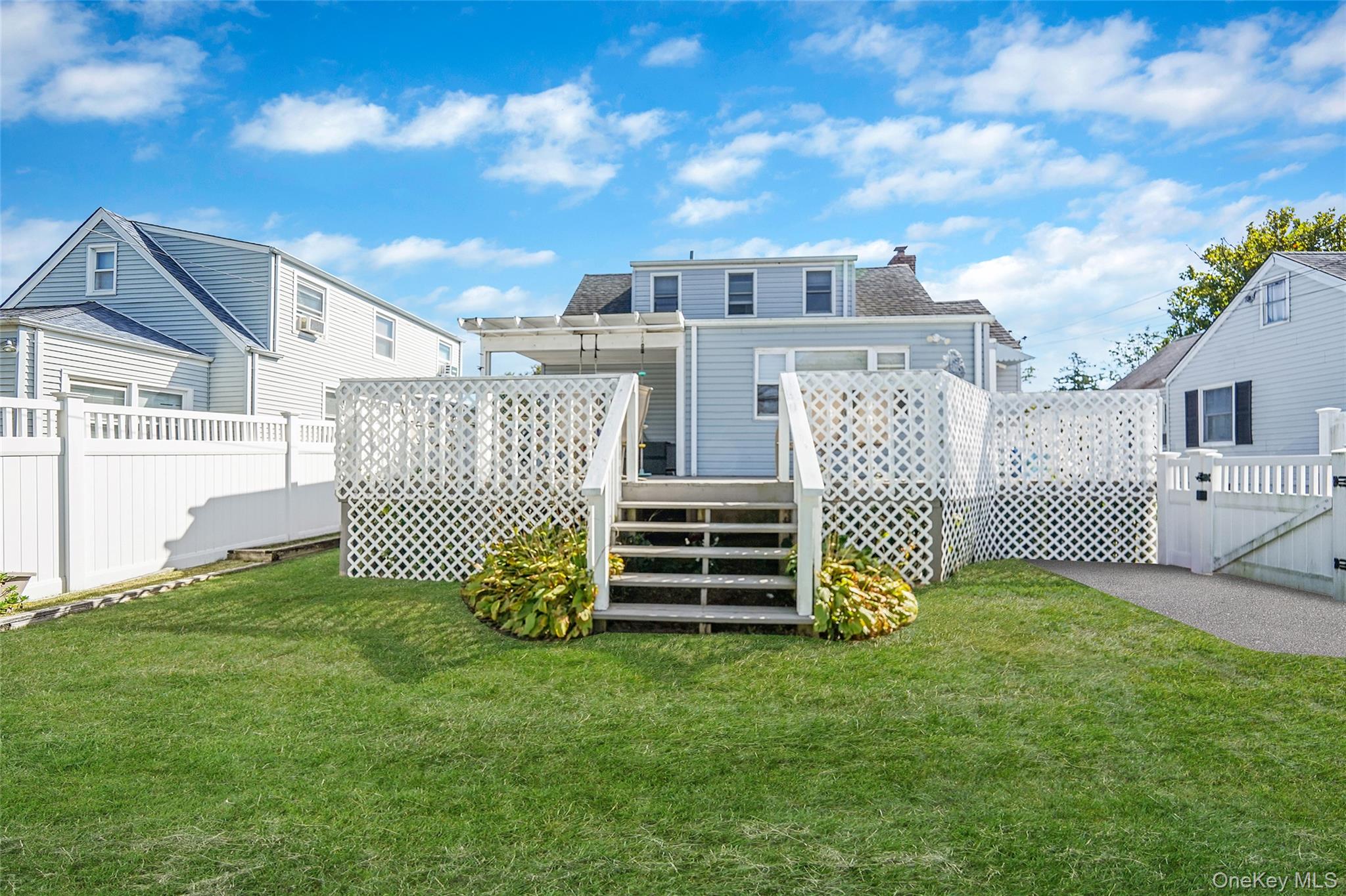 17 Barnstable Road, East Rockaway, NY 11518