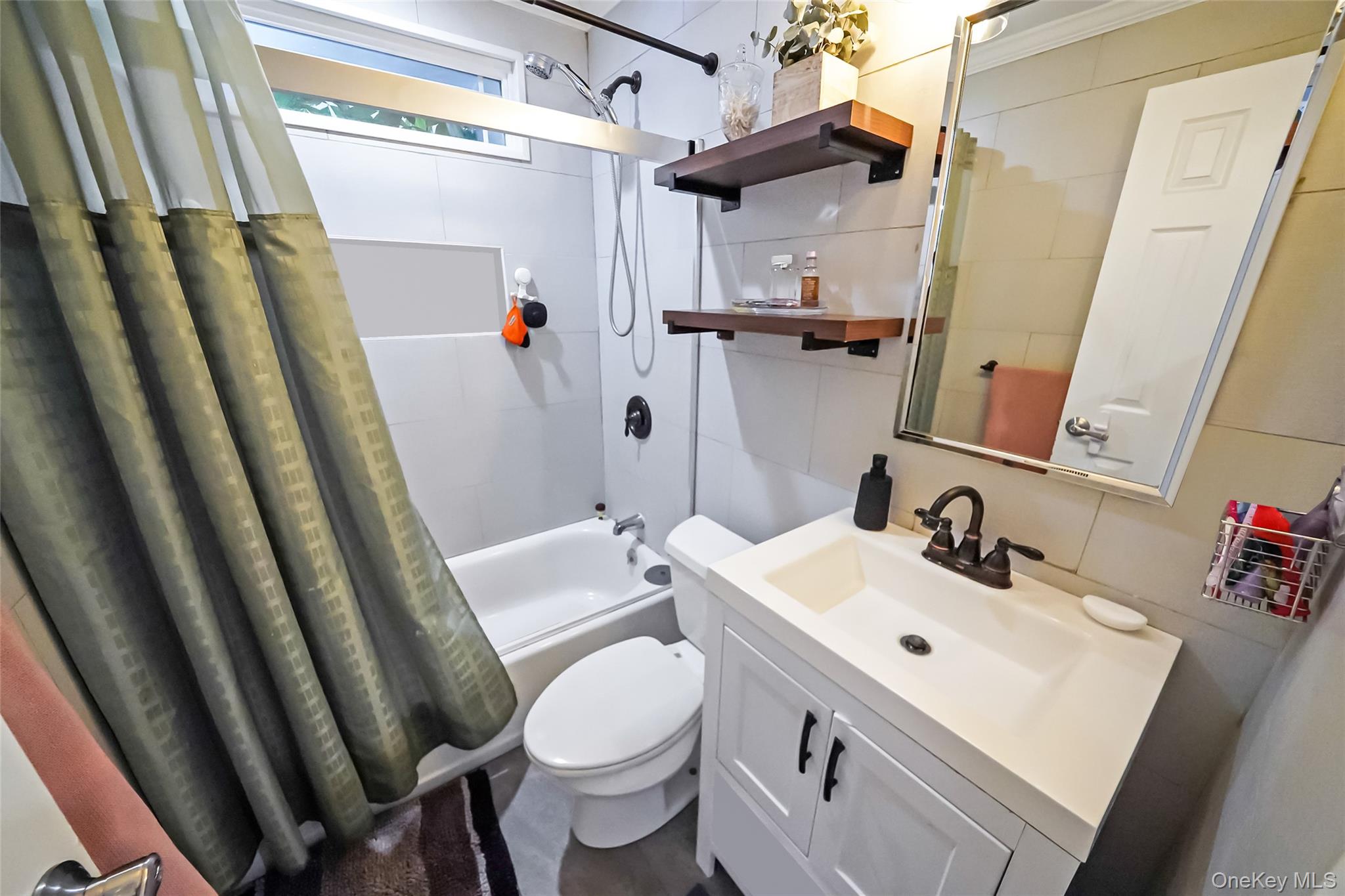 17 Barnstable Road, East Rockaway, NY 11518