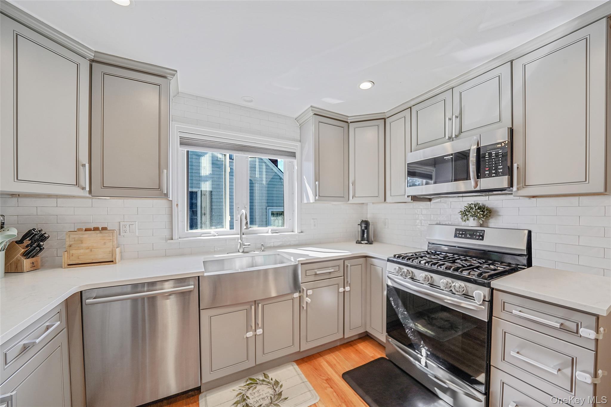 17 Barnstable Road, East Rockaway, NY 11518