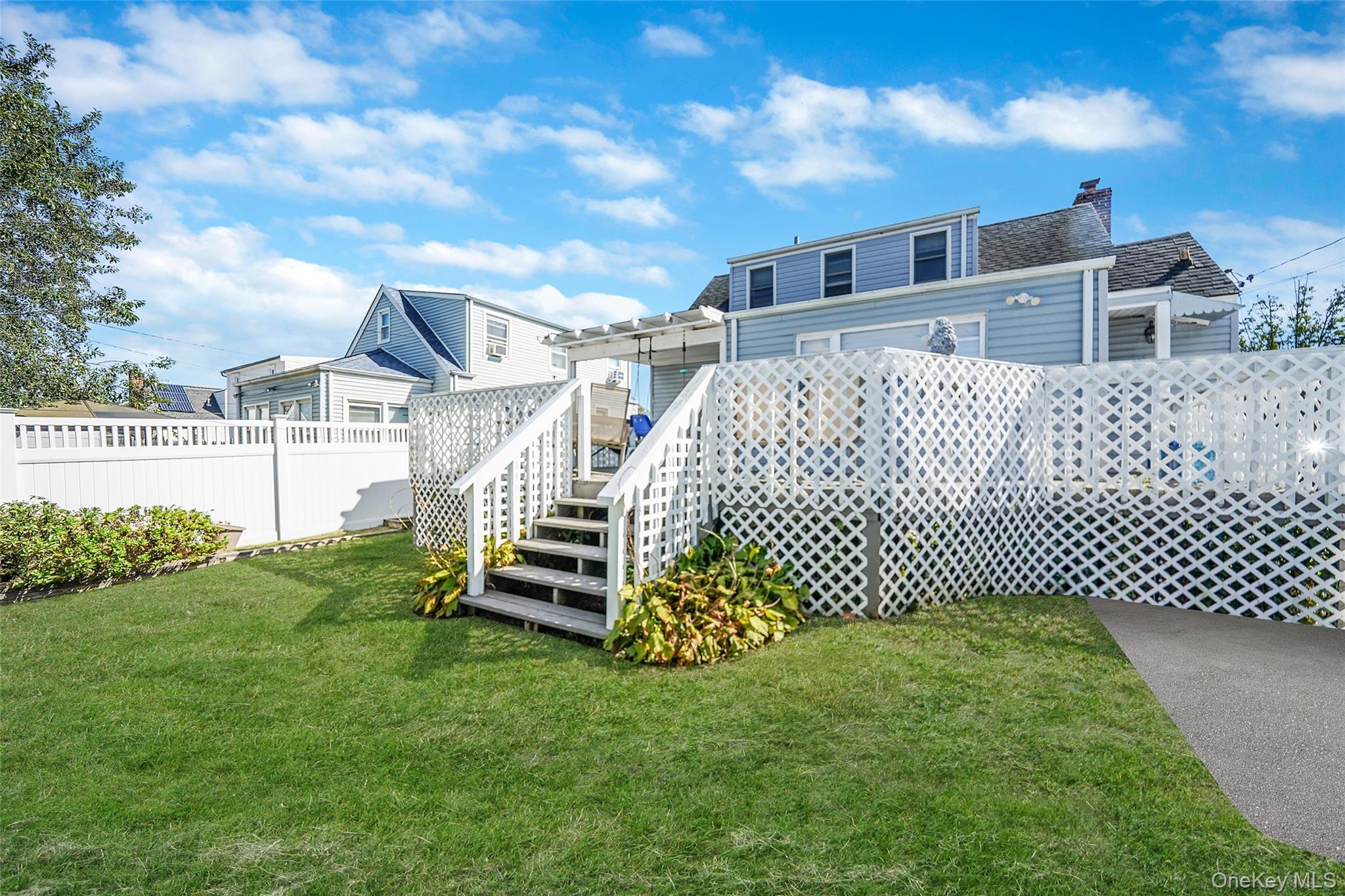 17 Barnstable Road, East Rockaway, NY 11518