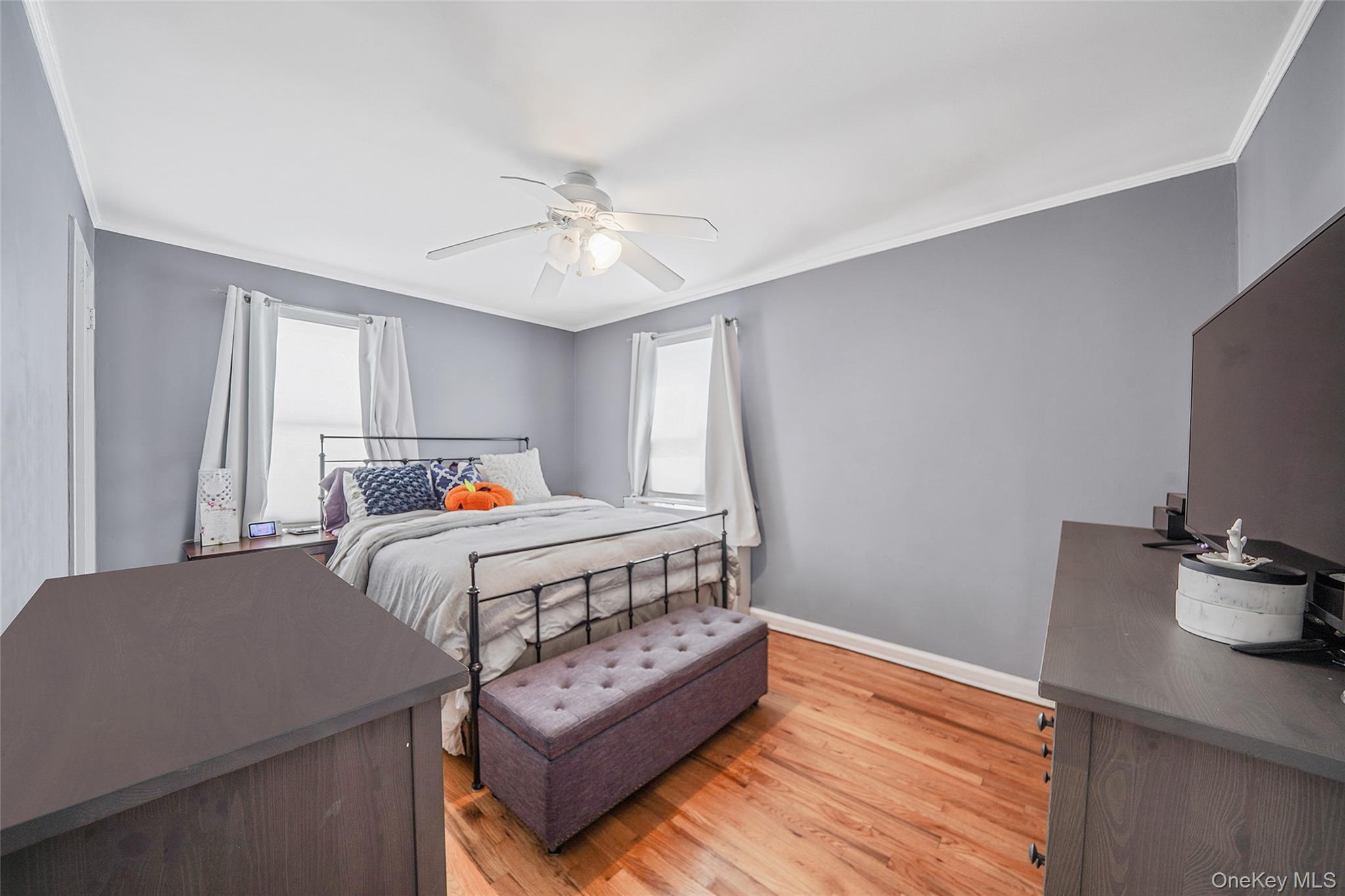 17 Barnstable Road, East Rockaway, NY 11518