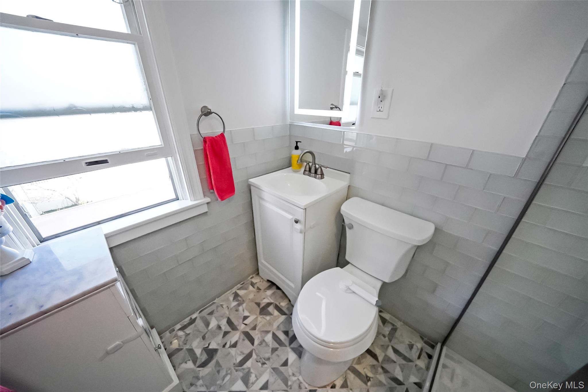 17 Barnstable Road, East Rockaway, NY 11518