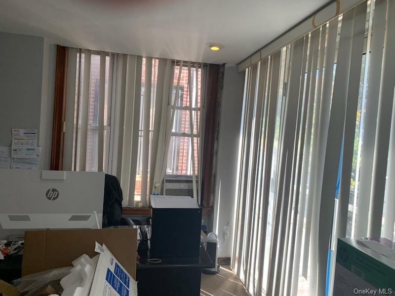 147-09 88 Ave, Jamaica, NY 11435