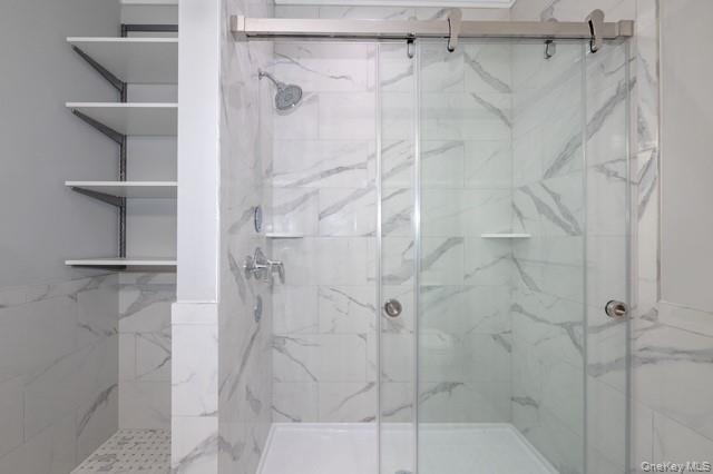 5 Sunlight Walk # 5, Holbrook, NY 11741