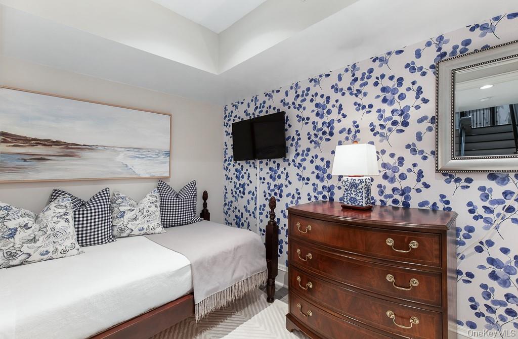 21 Hampshire Road, Bronxville, NY 10708