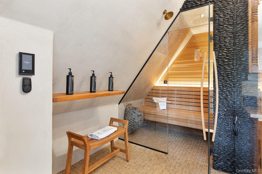 21 Hampshire Road, Bronxville, NY 10708