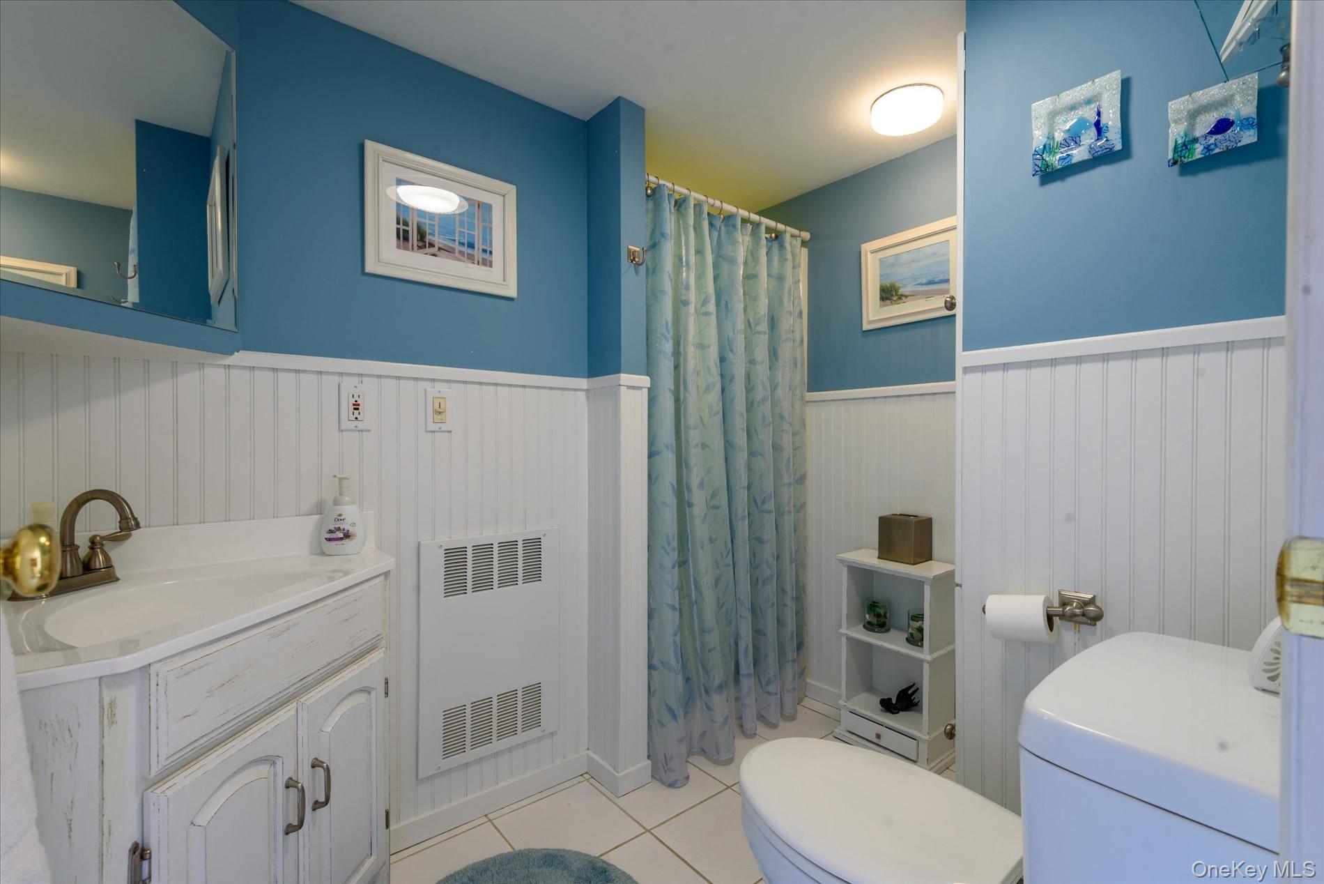 18 Violet Road, Bayville, NY 11709