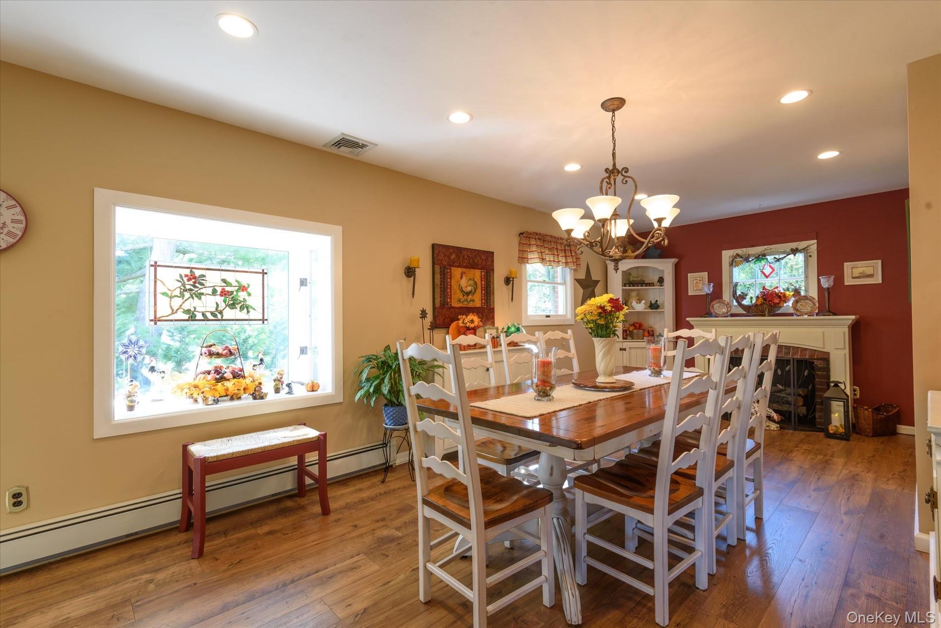 18 Violet Road, Bayville, NY 11709