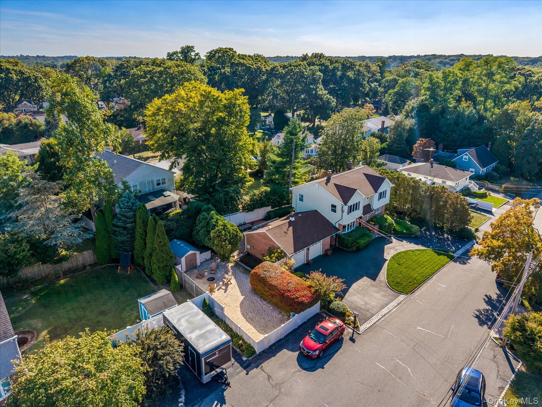 18 Violet Road, Bayville, NY 11709