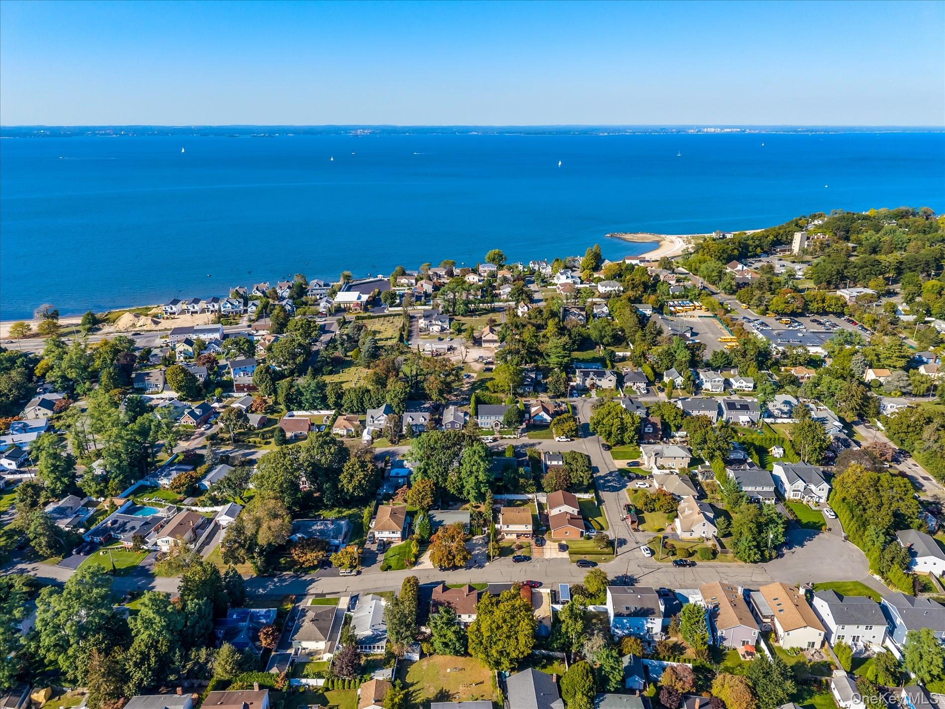 18 Violet Road, Bayville, NY 11709