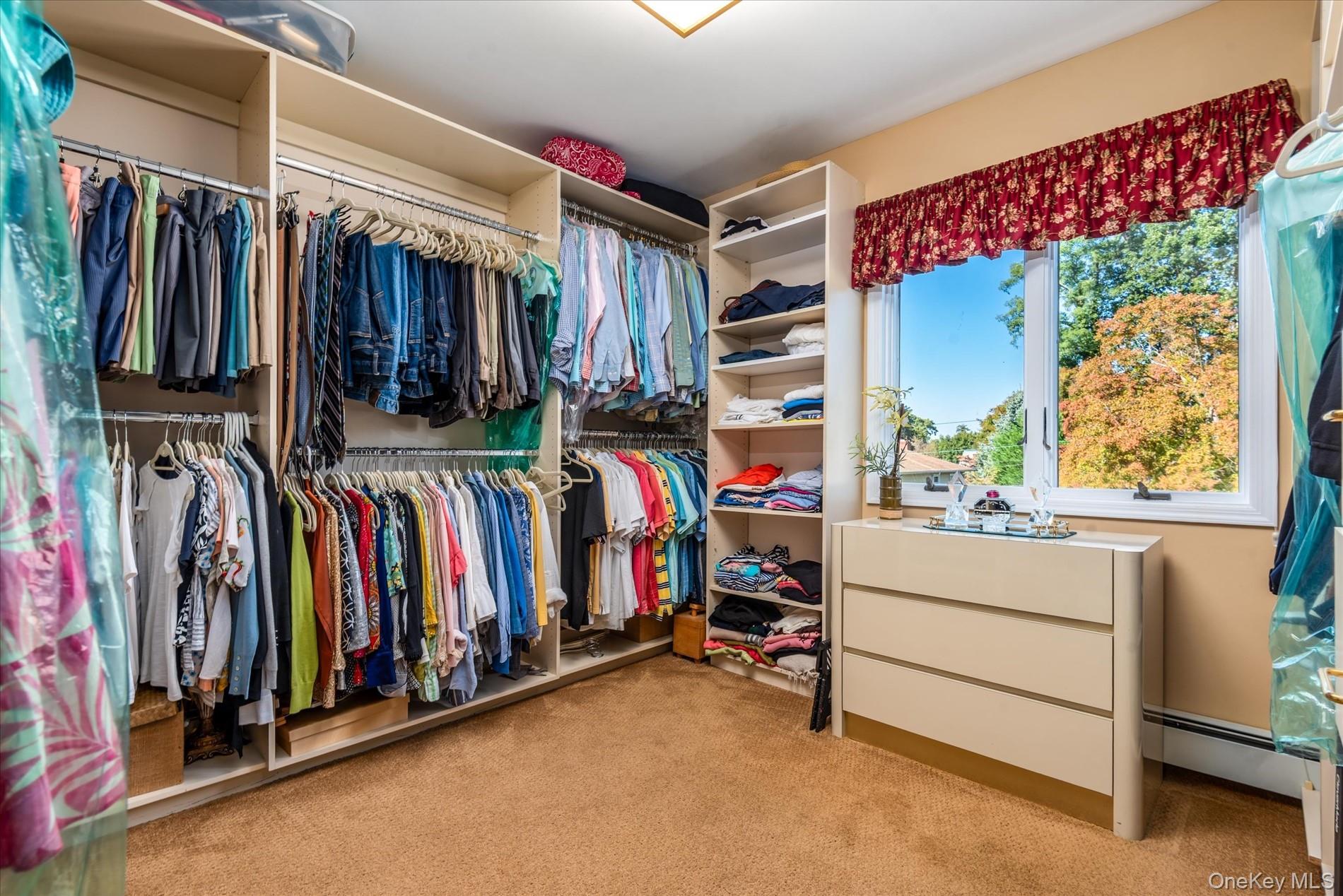 18 Violet Road, Bayville, NY 11709