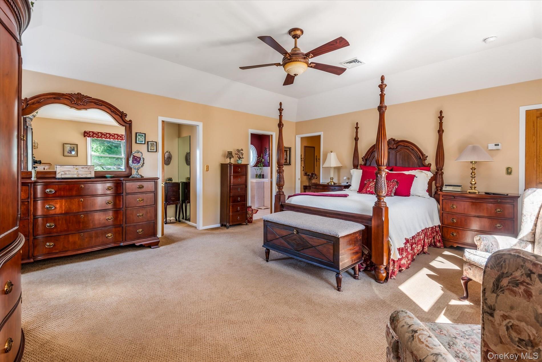 18 Violet Road, Bayville, NY 11709