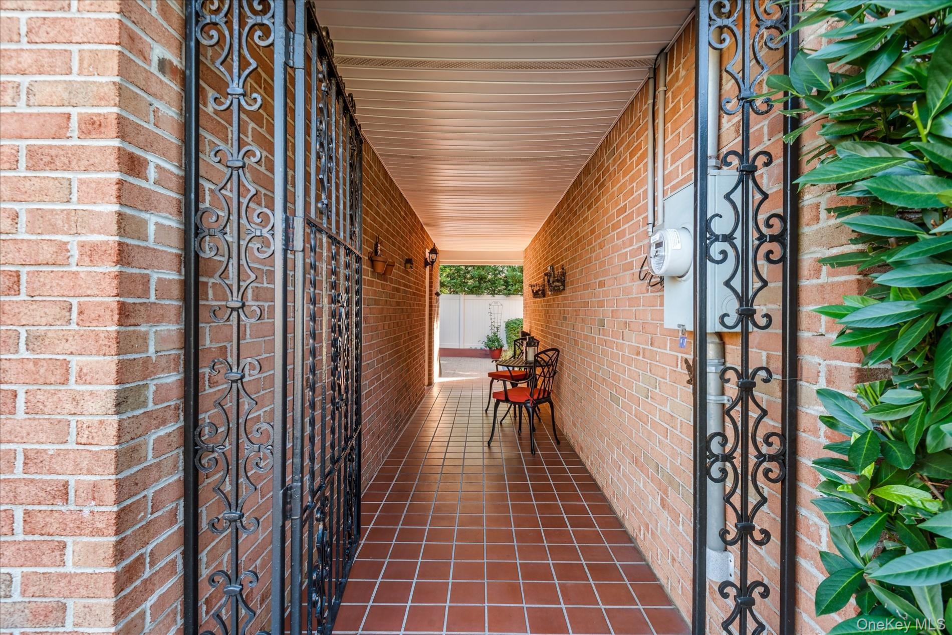 18 Violet Road, Bayville, NY 11709