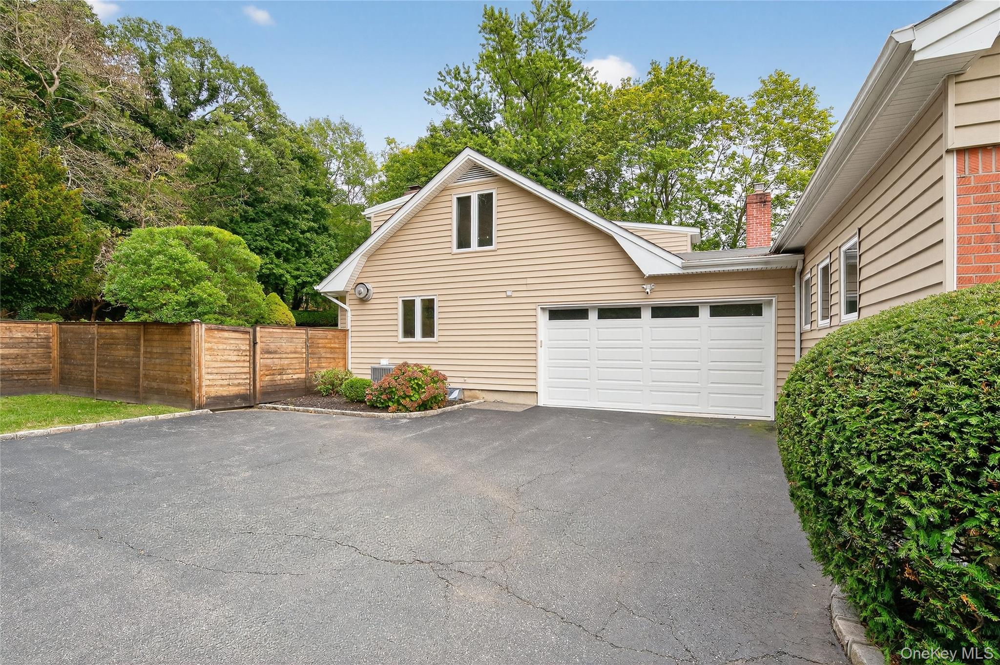 634 Park Avenue, Huntington, NY 11743