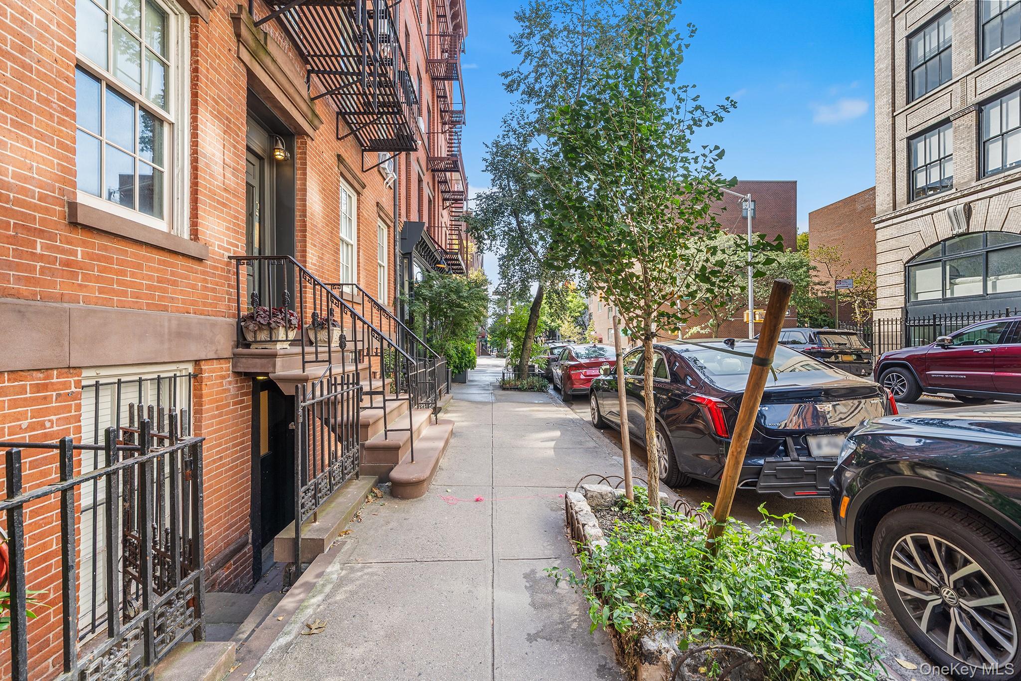 340 W 11th Street # 3WR, New York (Manhattan), NY 10014