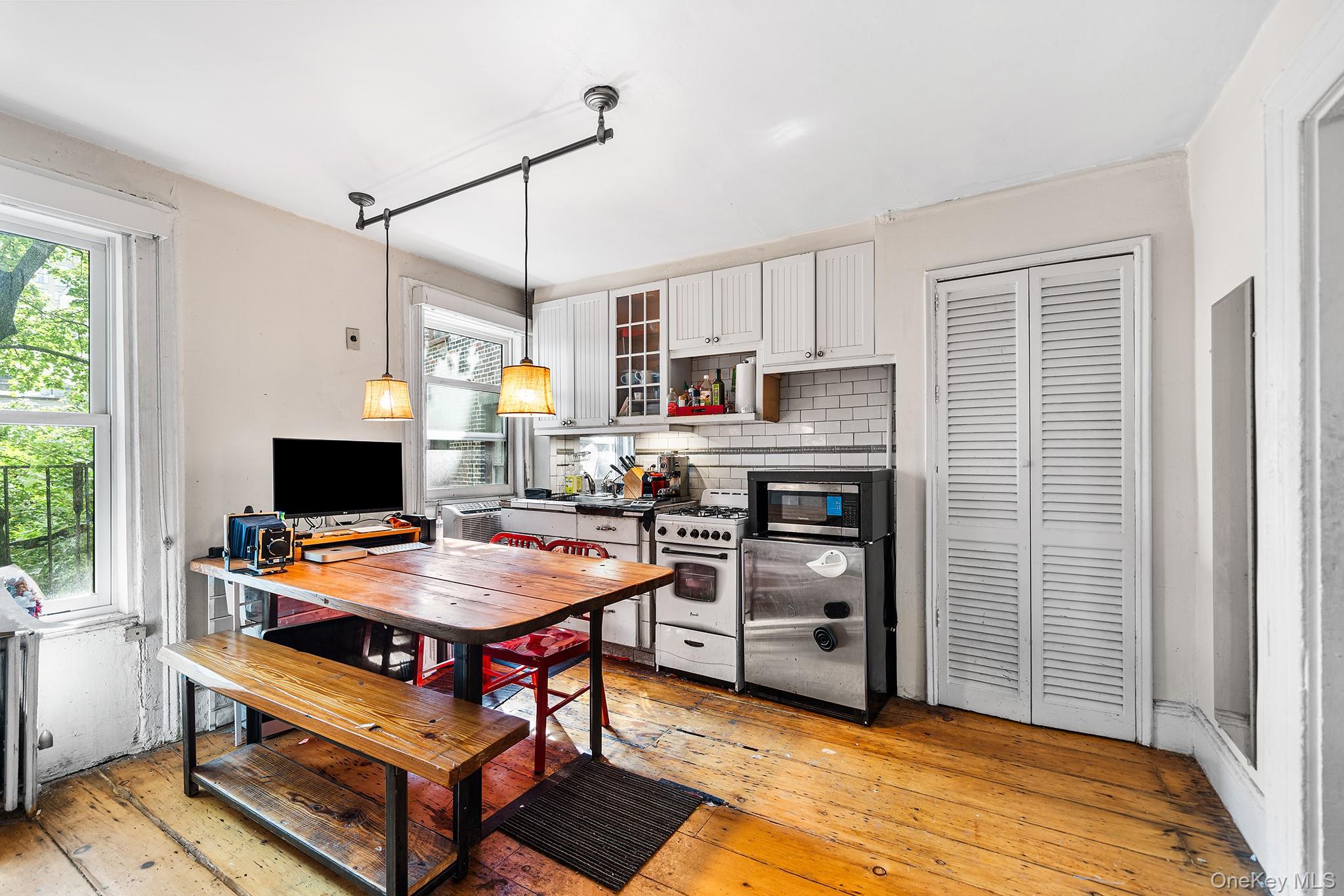 340 W 11th Street # 3WR, New York (Manhattan), NY 10014