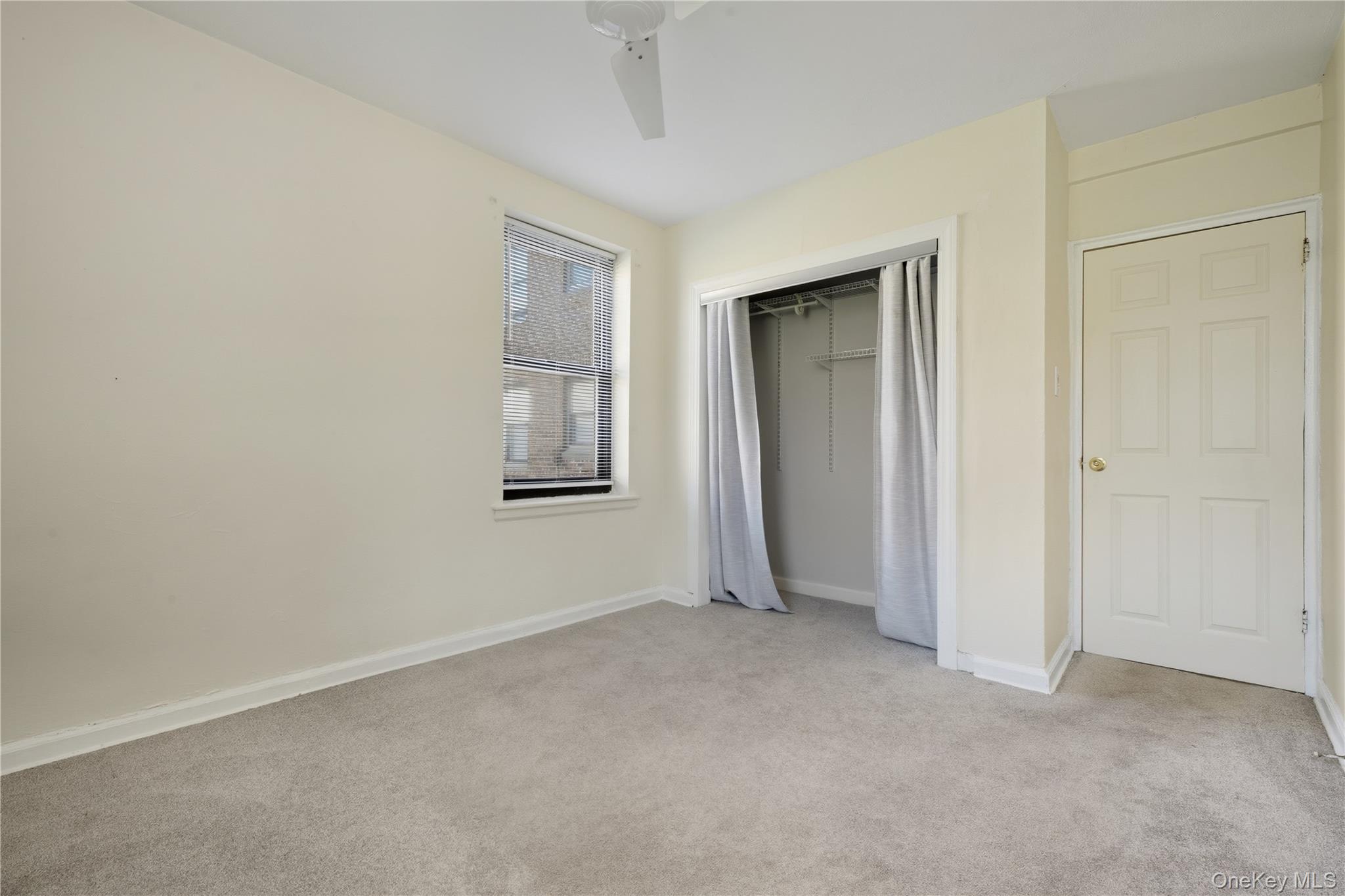 1 Jefferson Avenue # D2, Rockville Centre, NY 11570