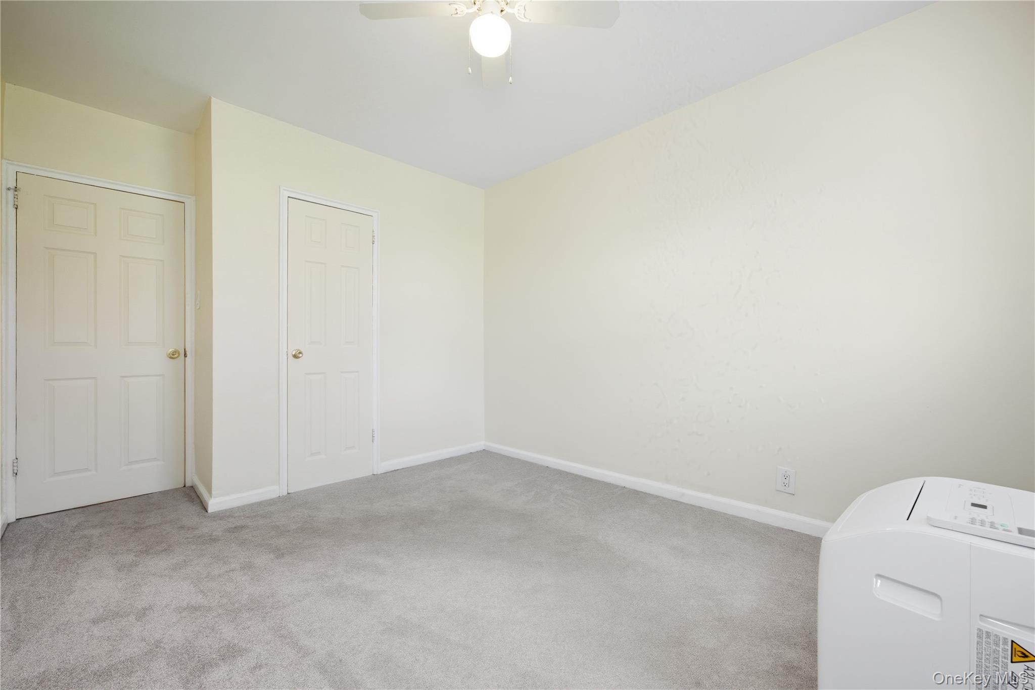 1 Jefferson Avenue # D2, Rockville Centre, NY 11570