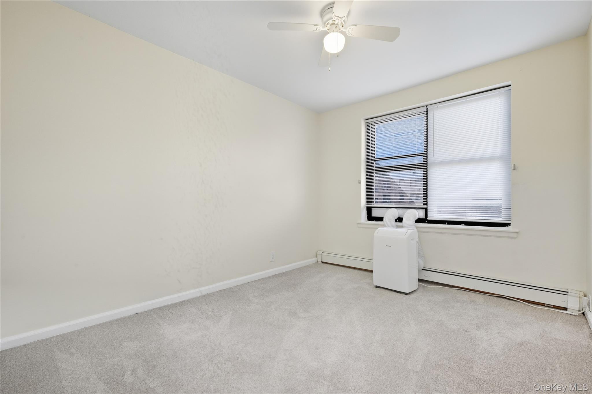 1 Jefferson Avenue # D2, Rockville Centre, NY 11570