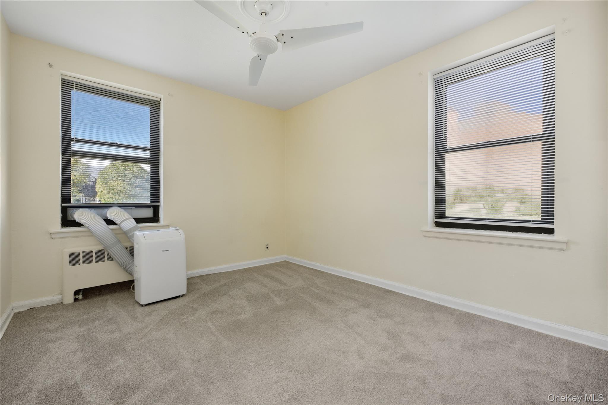 1 Jefferson Avenue # D2, Rockville Centre, NY 11570