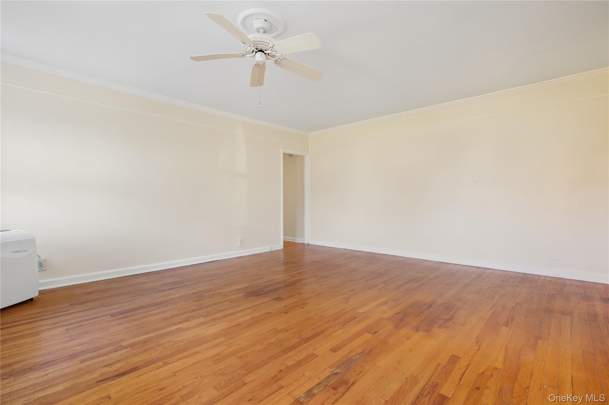 1 Jefferson Avenue # D2, Rockville Centre, NY 11570