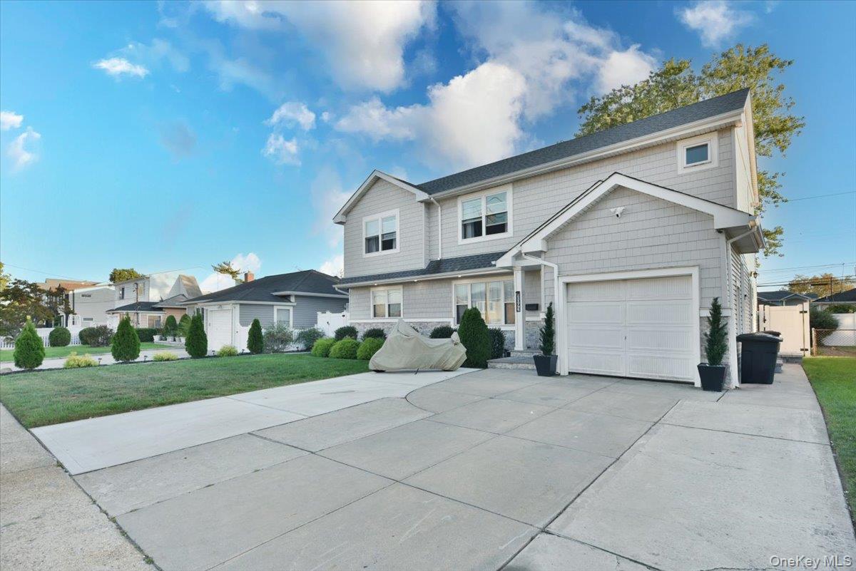 2093 Baylis Avenue, Elmont, NY 11003