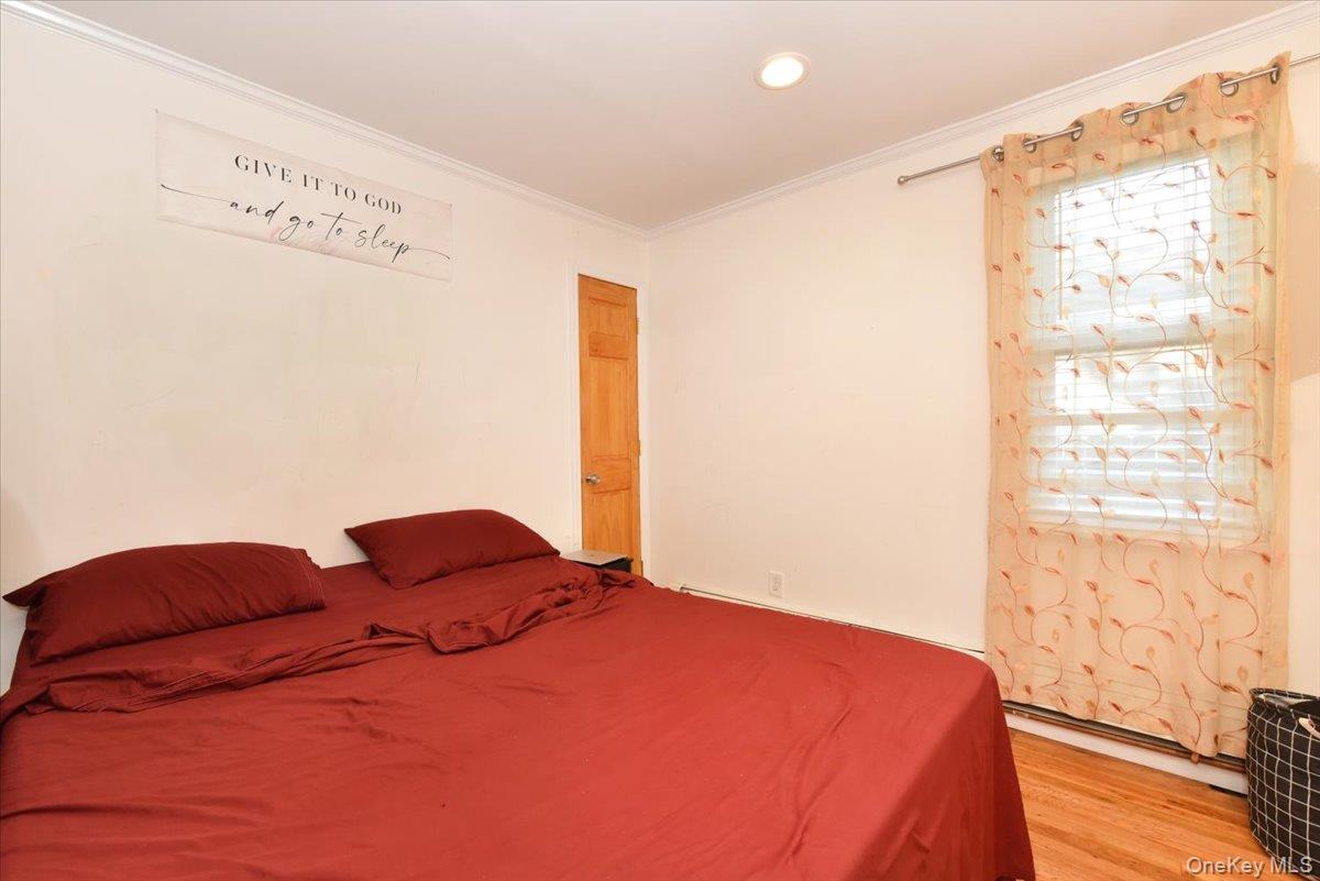 2093 Baylis Avenue, Elmont, NY 11003