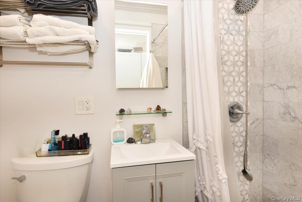 2093 Baylis Avenue, Elmont, NY 11003