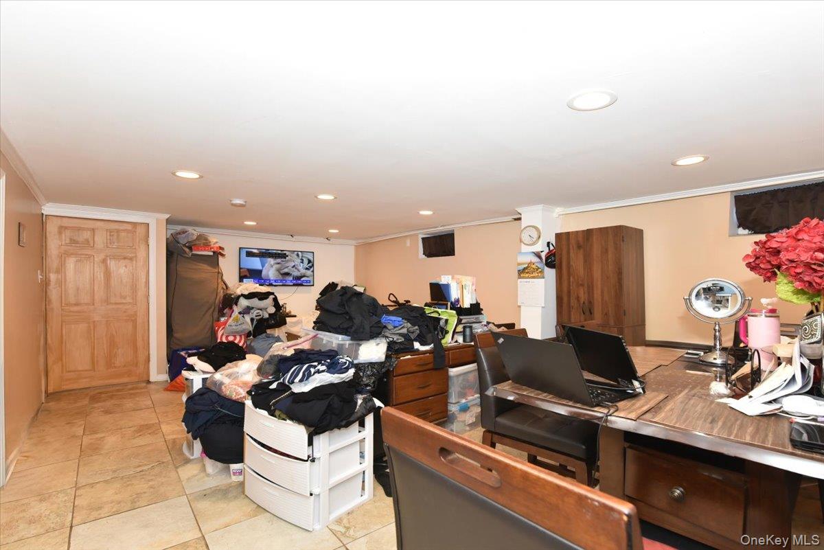 2093 Baylis Avenue, Elmont, NY 11003