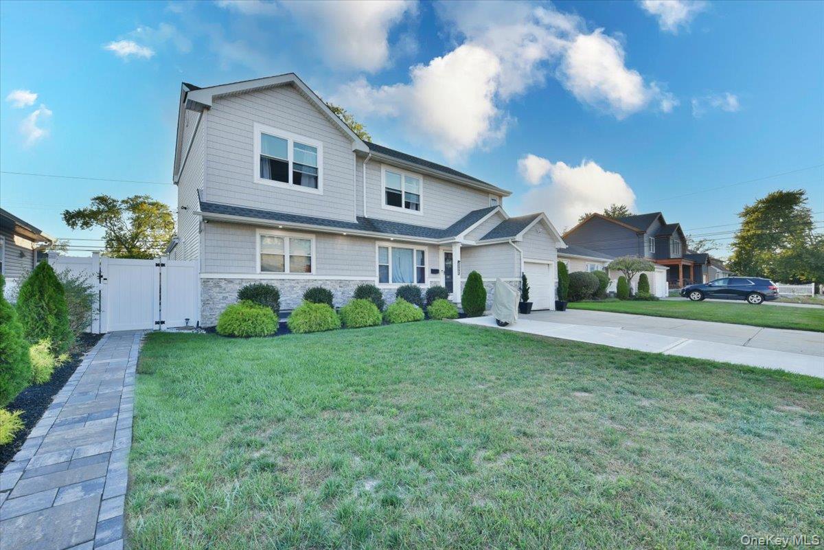 2093 Baylis Avenue, Elmont, NY 11003