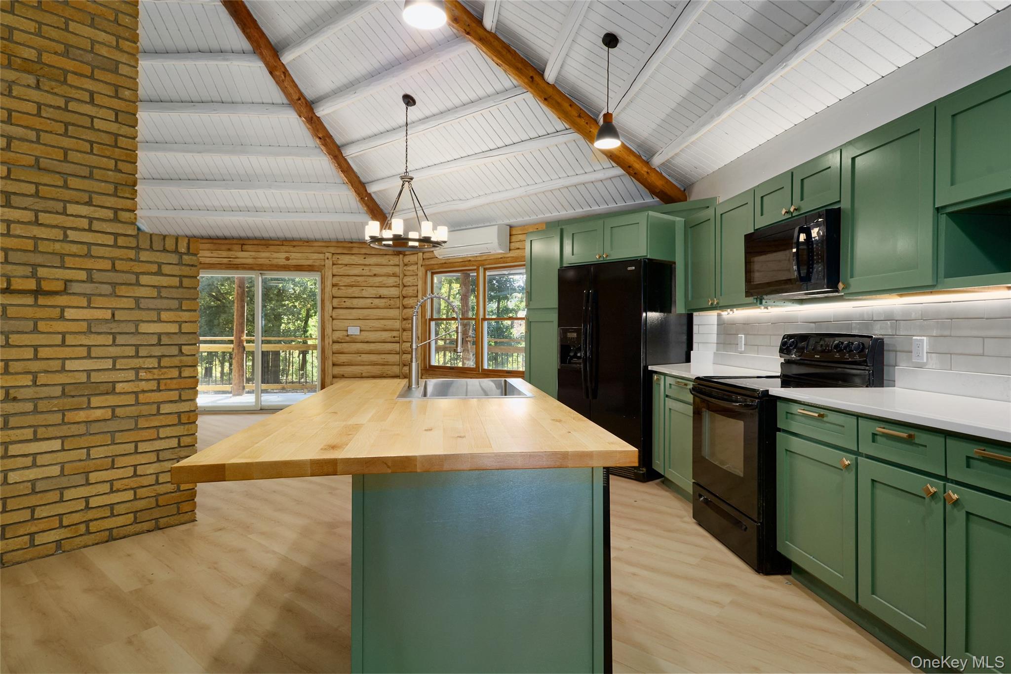 568 Oak Summit Road, Millbrook, NY 12545