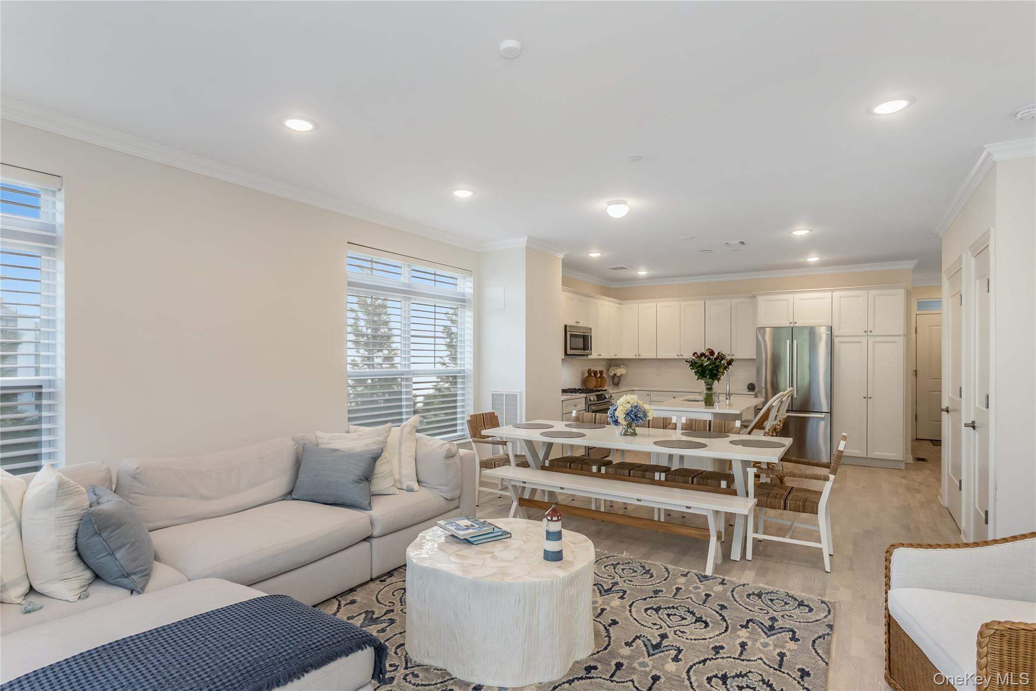 13 Seasons Way # 13, Dix Hills, NY 11746