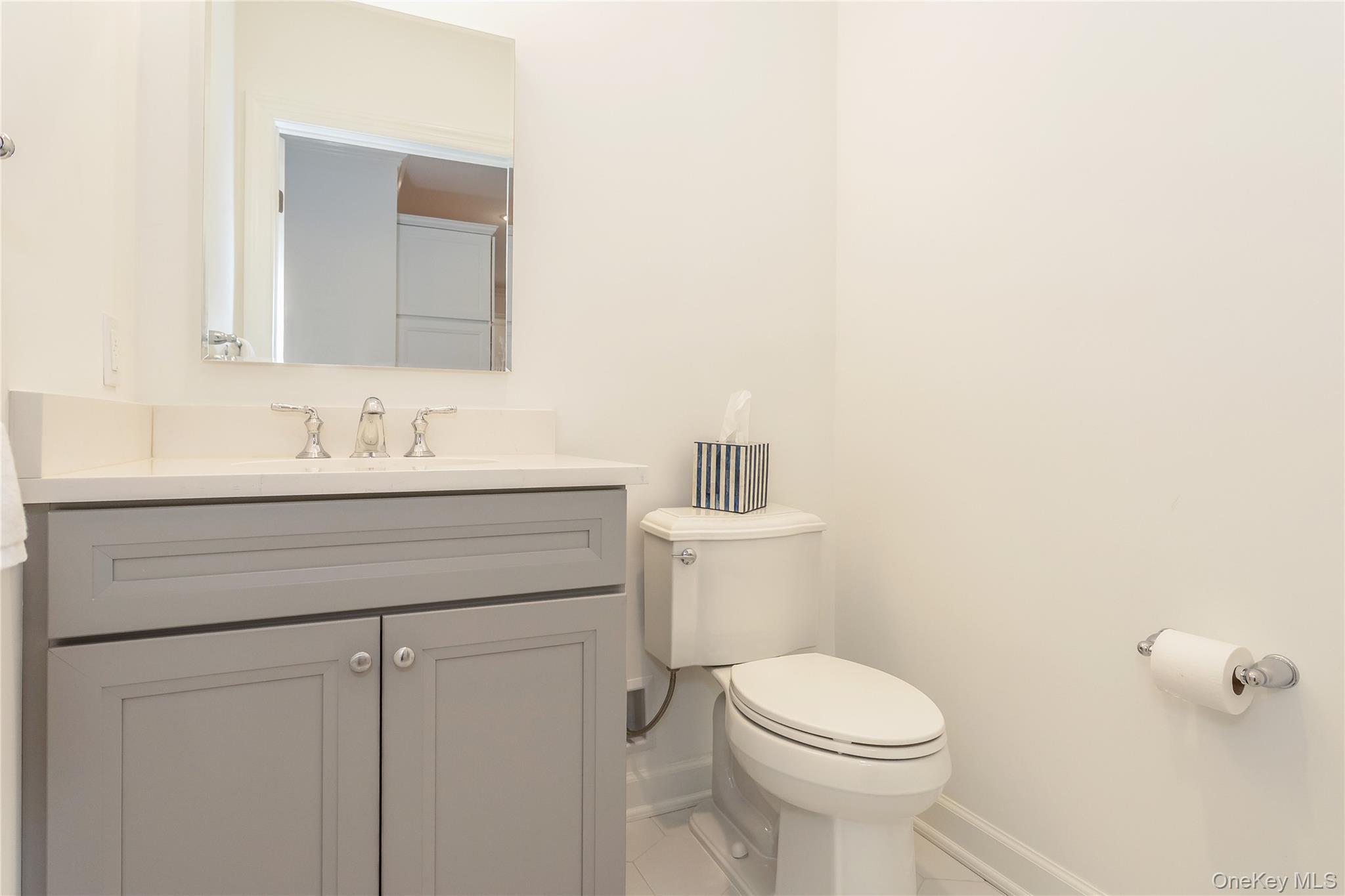 13 Seasons Way # 13, Dix Hills, NY 11746