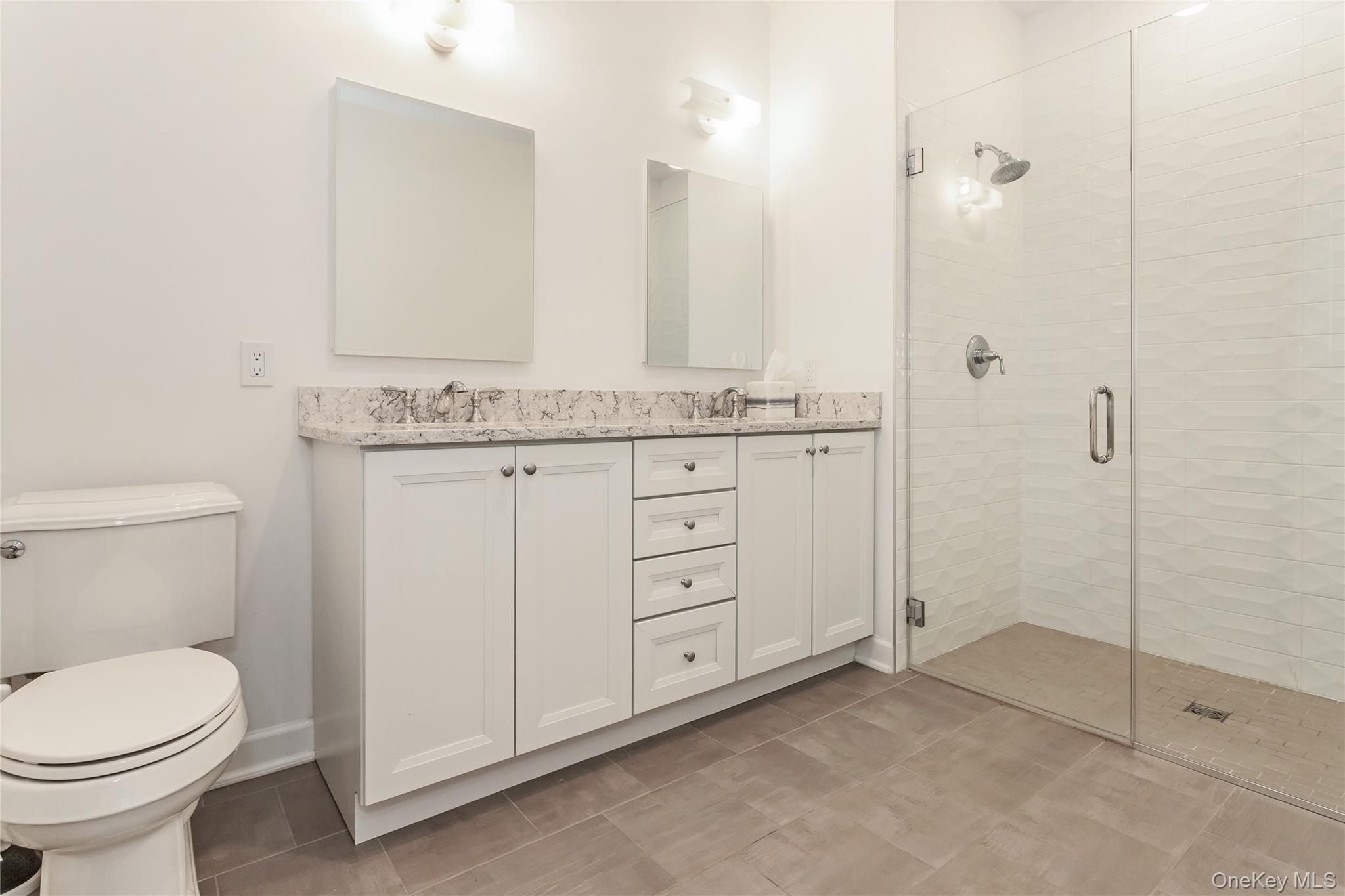 13 Seasons Way # 13, Dix Hills, NY 11746