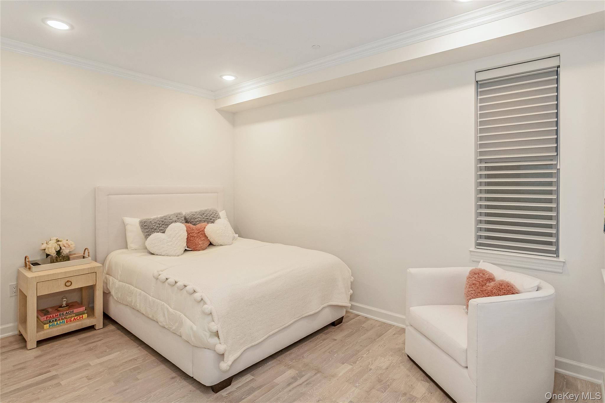 13 Seasons Way # 13, Dix Hills, NY 11746