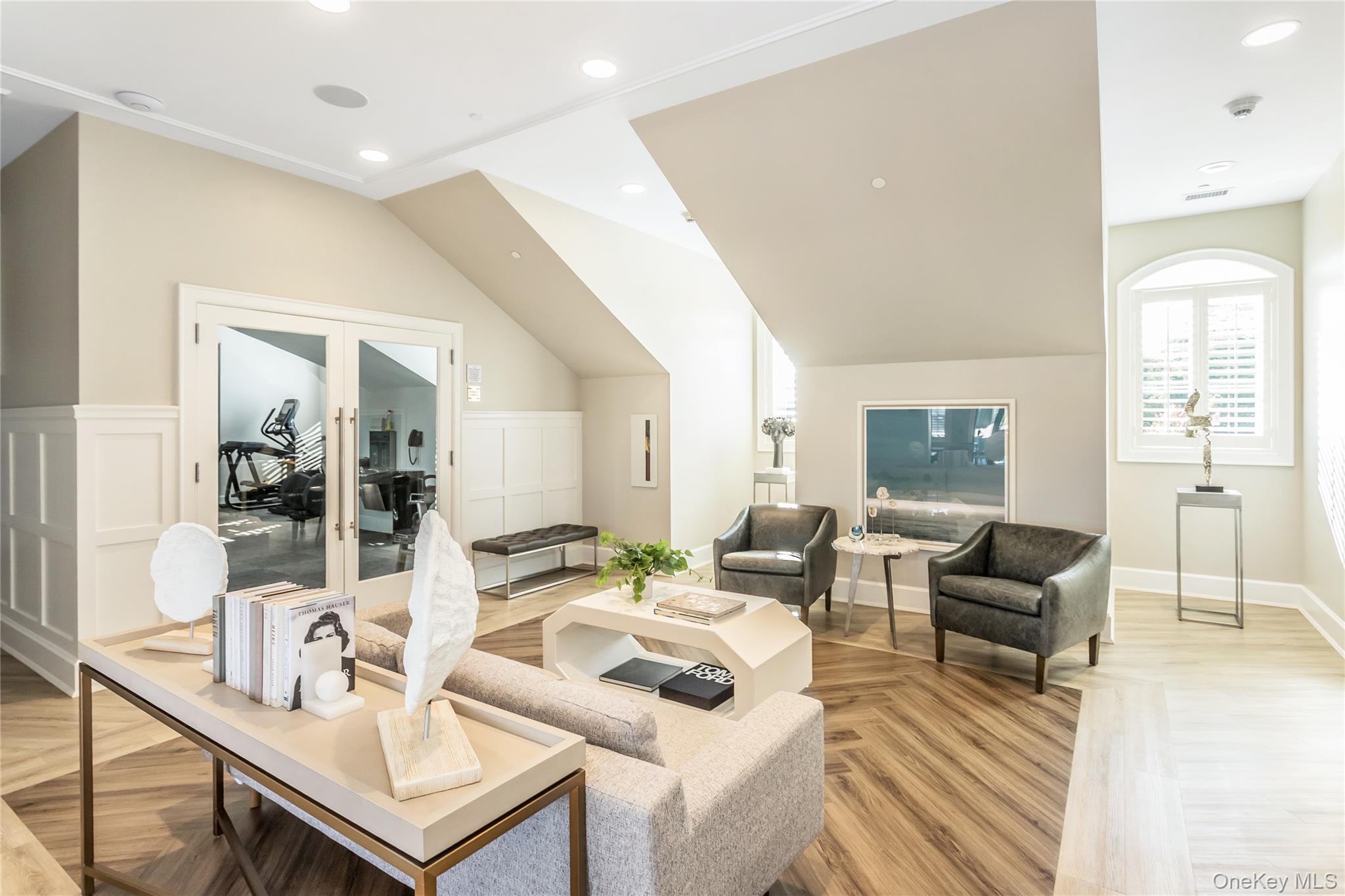 13 Seasons Way # 13, Dix Hills, NY 11746