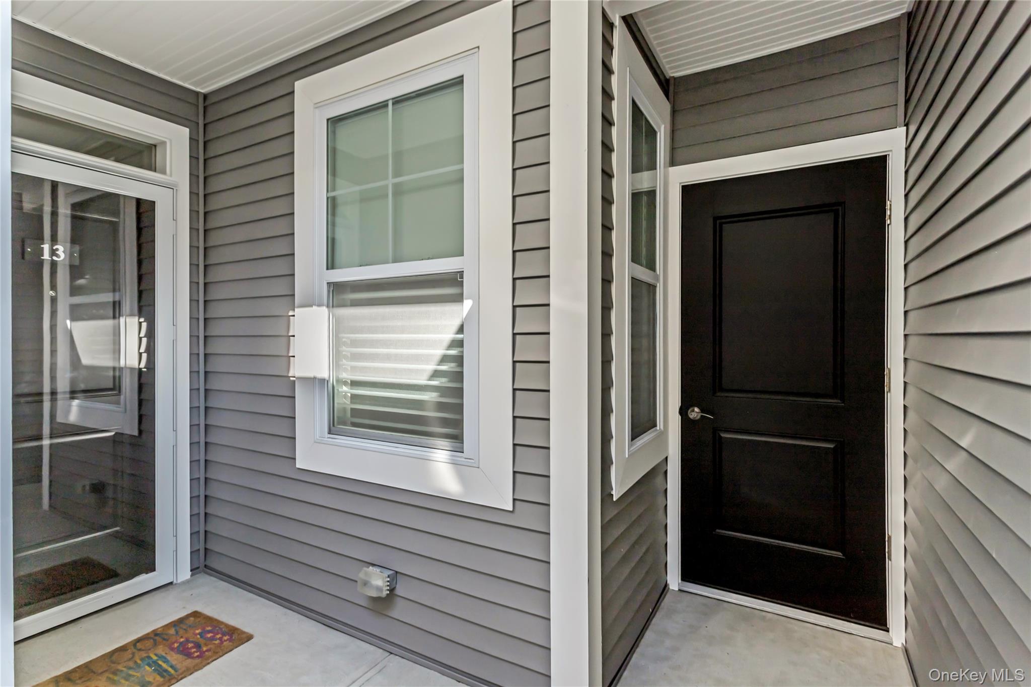 13 Seasons Way # 13, Dix Hills, NY 11746