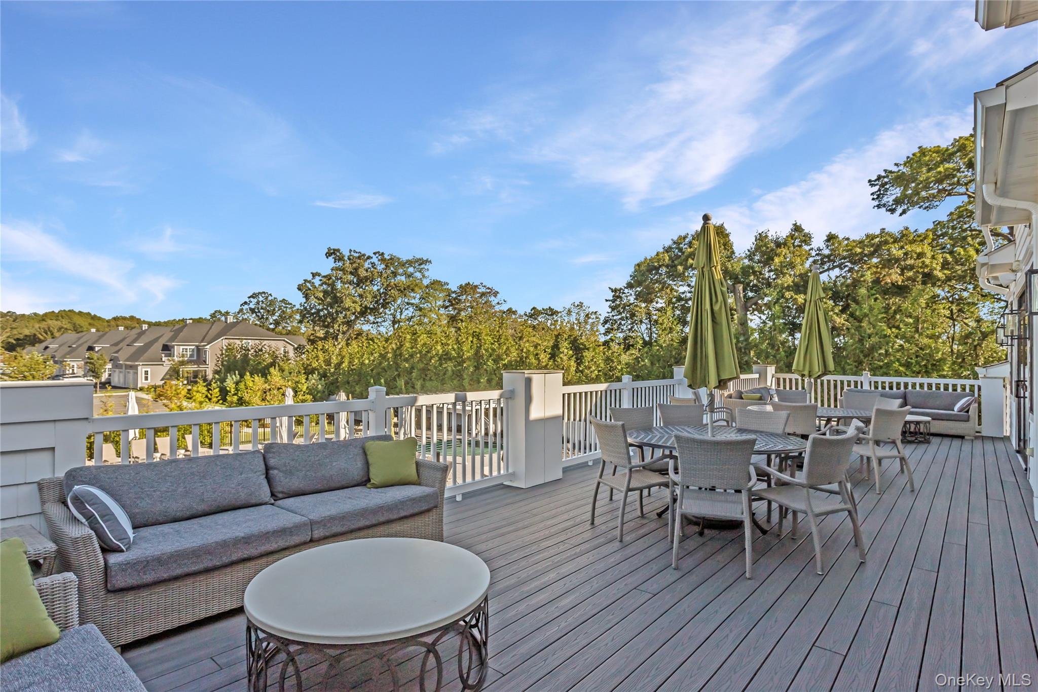 13 Seasons Way # 13, Dix Hills, NY 11746